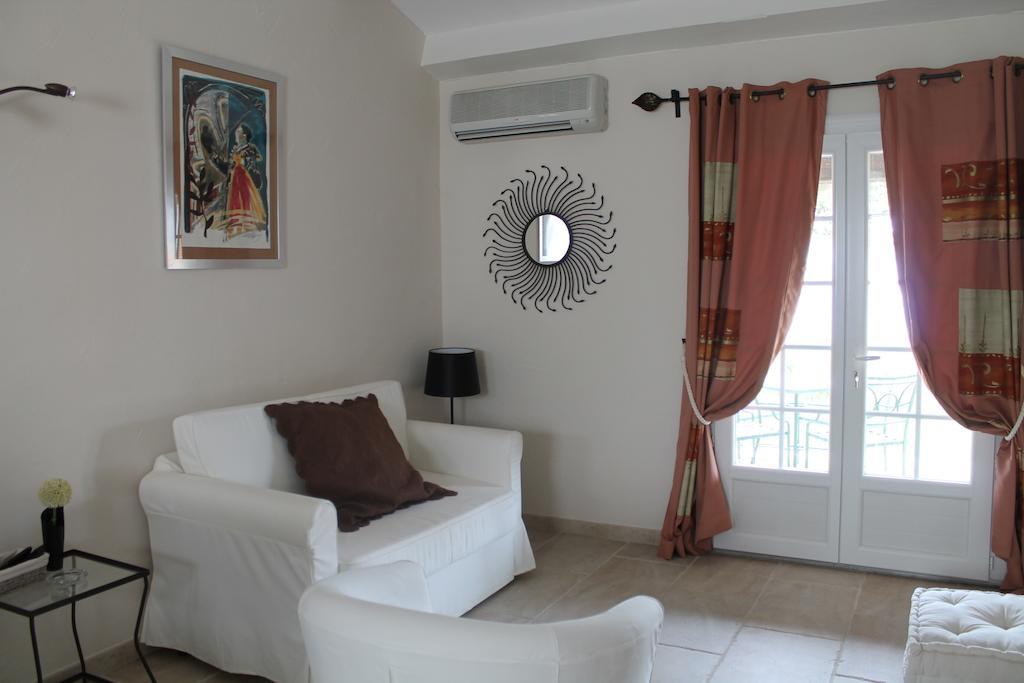 Residence Mas Du Tadorne Saintes-Maries-de-la-Mer Quarto foto
